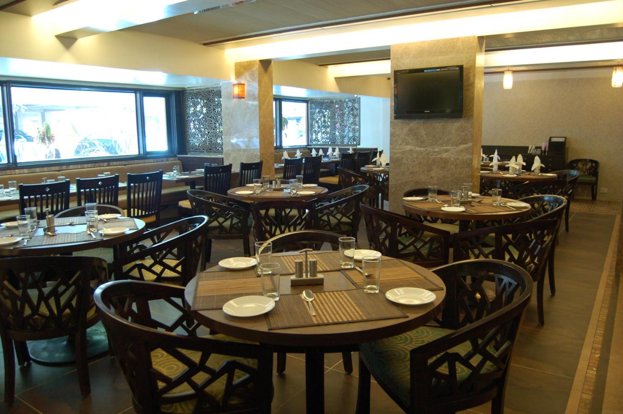 Comfort Inn President Near Ahmedabad Junction Station Exterior foto