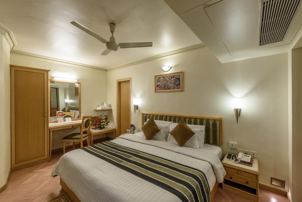 Comfort Inn President Near Ahmedabad Junction Station Exterior foto