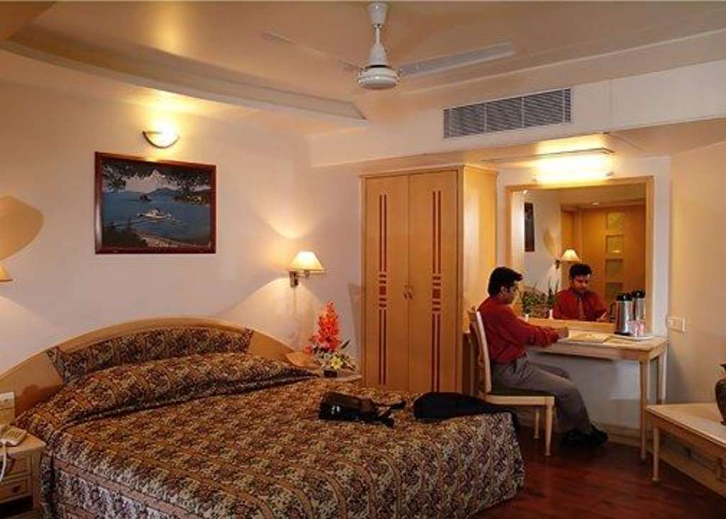 Comfort Inn President Near Ahmedabad Junction Station Exterior foto